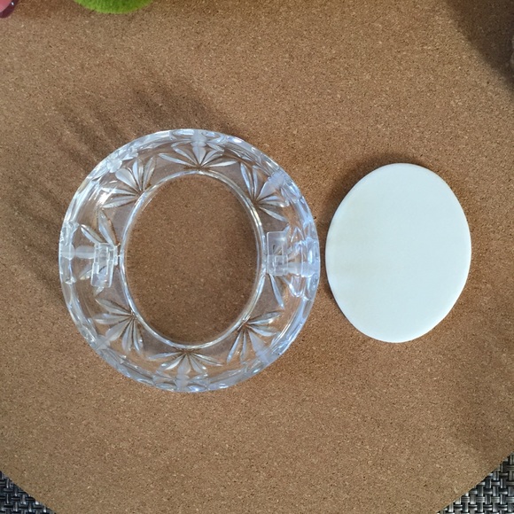 Vintage Clear Cut Glass Photo Jewelry Box - Picture 5 of 7